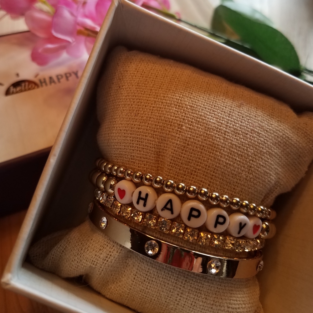 Beautiful Bracelet Set - Picture 2 of 4